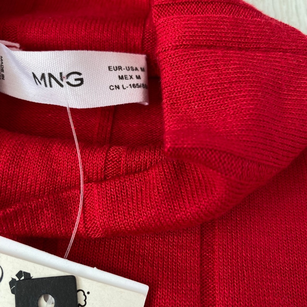 Long Sleeve Red Ribbed Knit Top - Picture 8 of 11